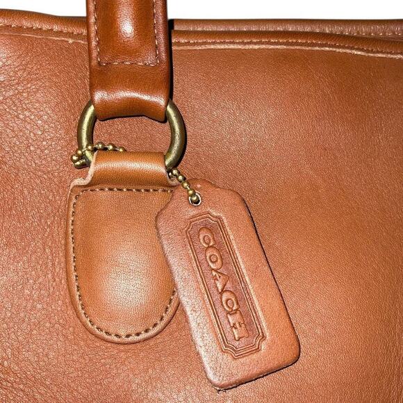 Vintage Coach Baxter bag No. 9903 in British tan. Made in USA - Picture 8 of 13